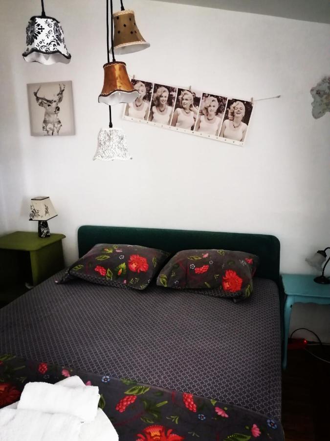 Apartment Vintage Art Split Buitenkant foto