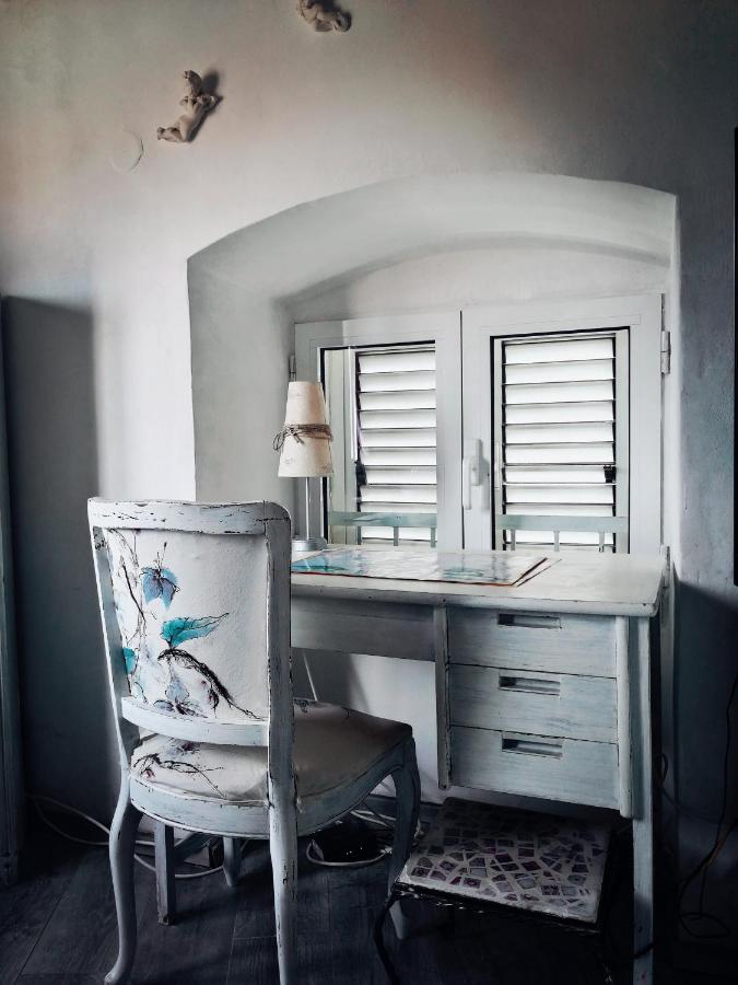 Apartment Vintage Art Split Buitenkant foto